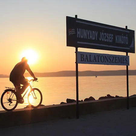 Blue Bike Hostel *